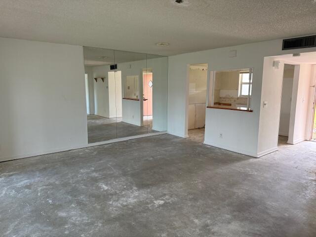 LAKESIDE VILLAGE CONDO 4 - Residential