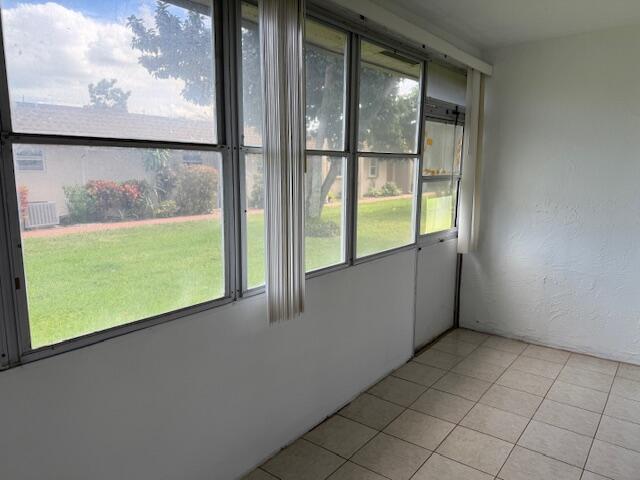 LAKESIDE VILLAGE CONDO 4 - Residential