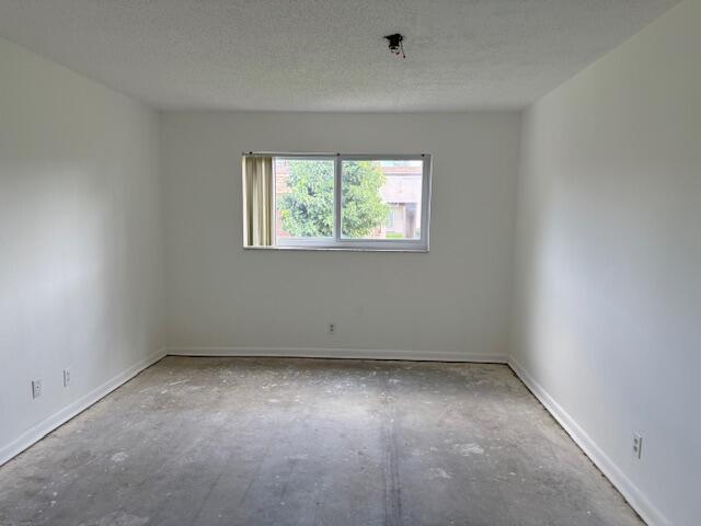 LAKESIDE VILLAGE CONDO 4 - Residential