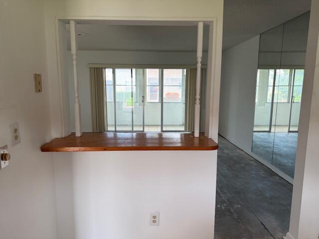 LAKESIDE VILLAGE CONDO 4 - Residential