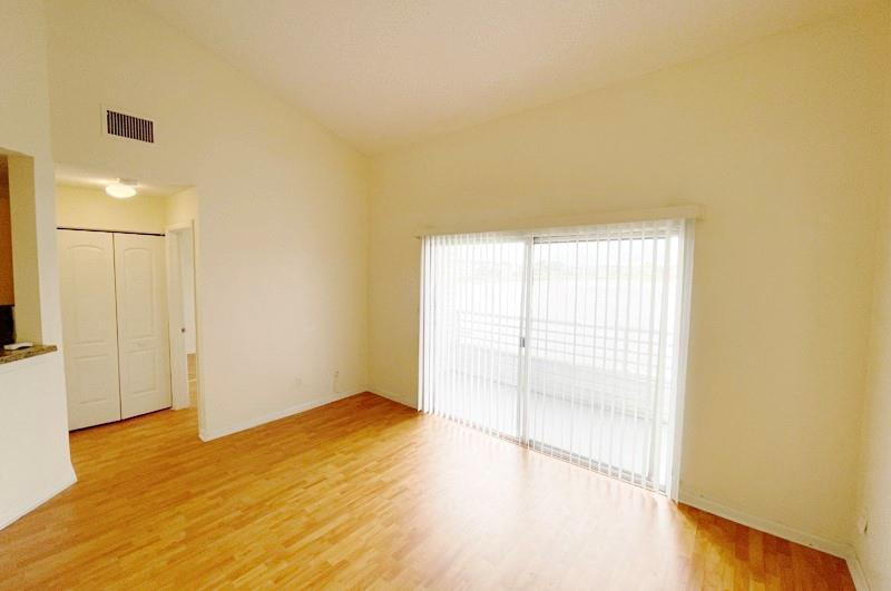 SUMMER LAKE - Residential Lease