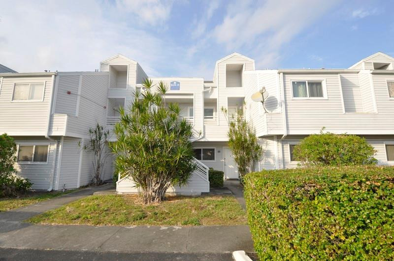 Beautifully renovated 2-bedroom, 2-bathroom second-floor condo with serene lake views, located in a gated community in Lauderdale lakes. This bright unit features a split-bedroom layout, spacious kitchen with countertops, ample closet space, and a full-size washer and dryer. Enjoy resort-style amenities including a clubhouse, pool, and fitness center. Conveniently located just 5 miles from the beach with easy access to the Turnpike, I-95, shopping, and dining. A perfect place to call home!