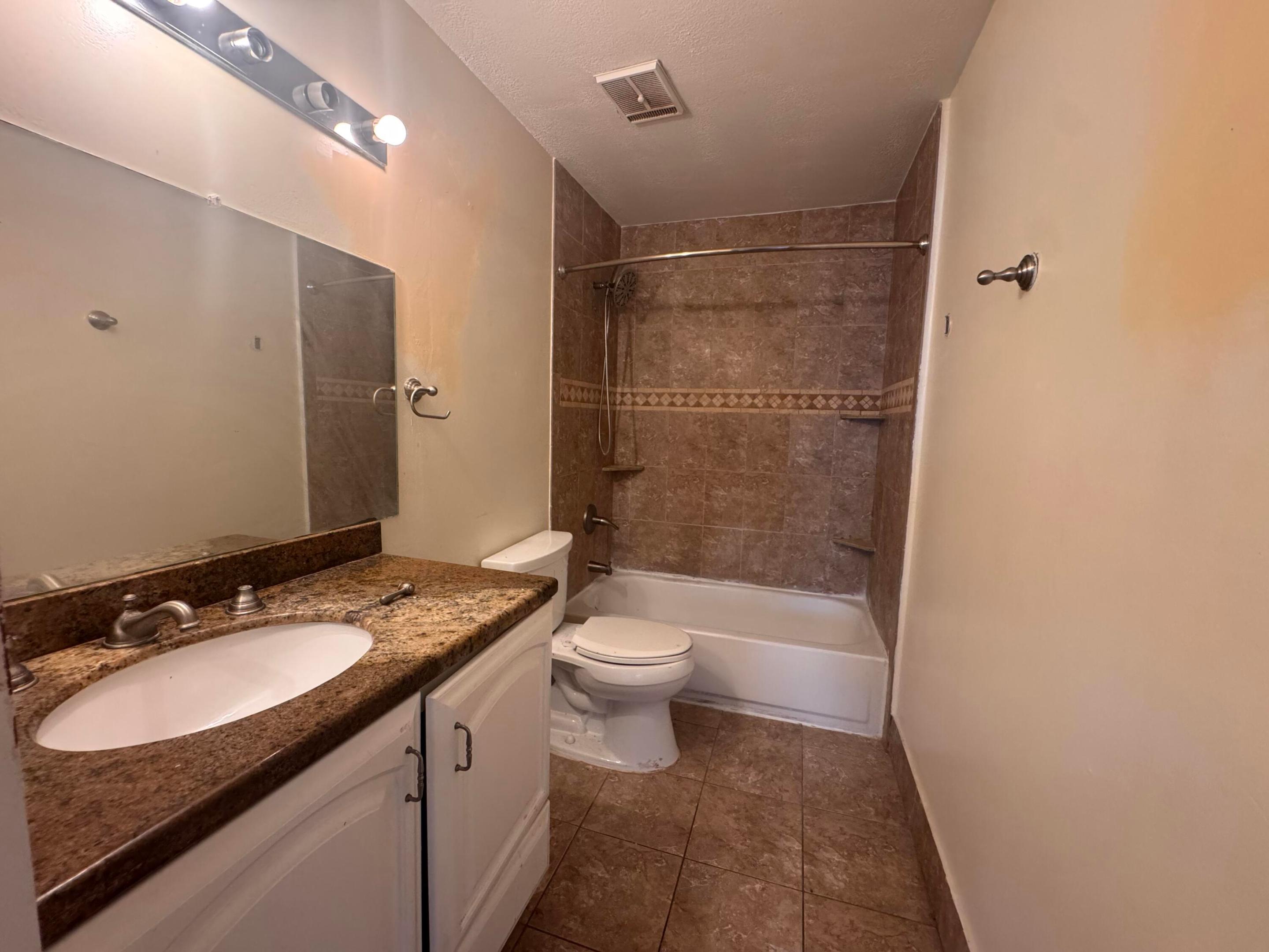 SUMMER LAKE - Residential Lease