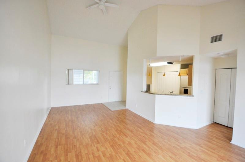 SUMMER LAKE - Residential Lease