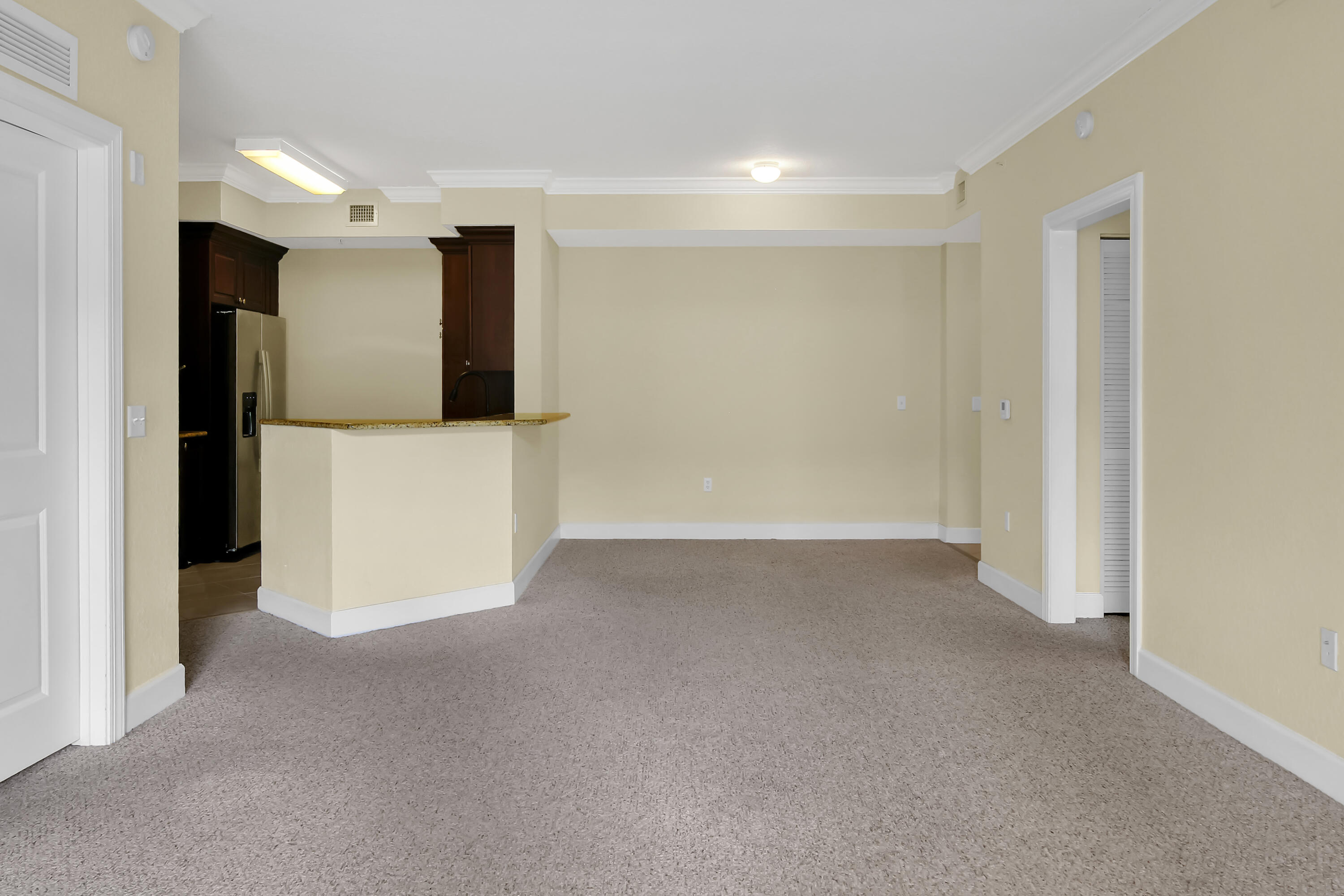 VIZCAYA LAKES CONDO - Residential
