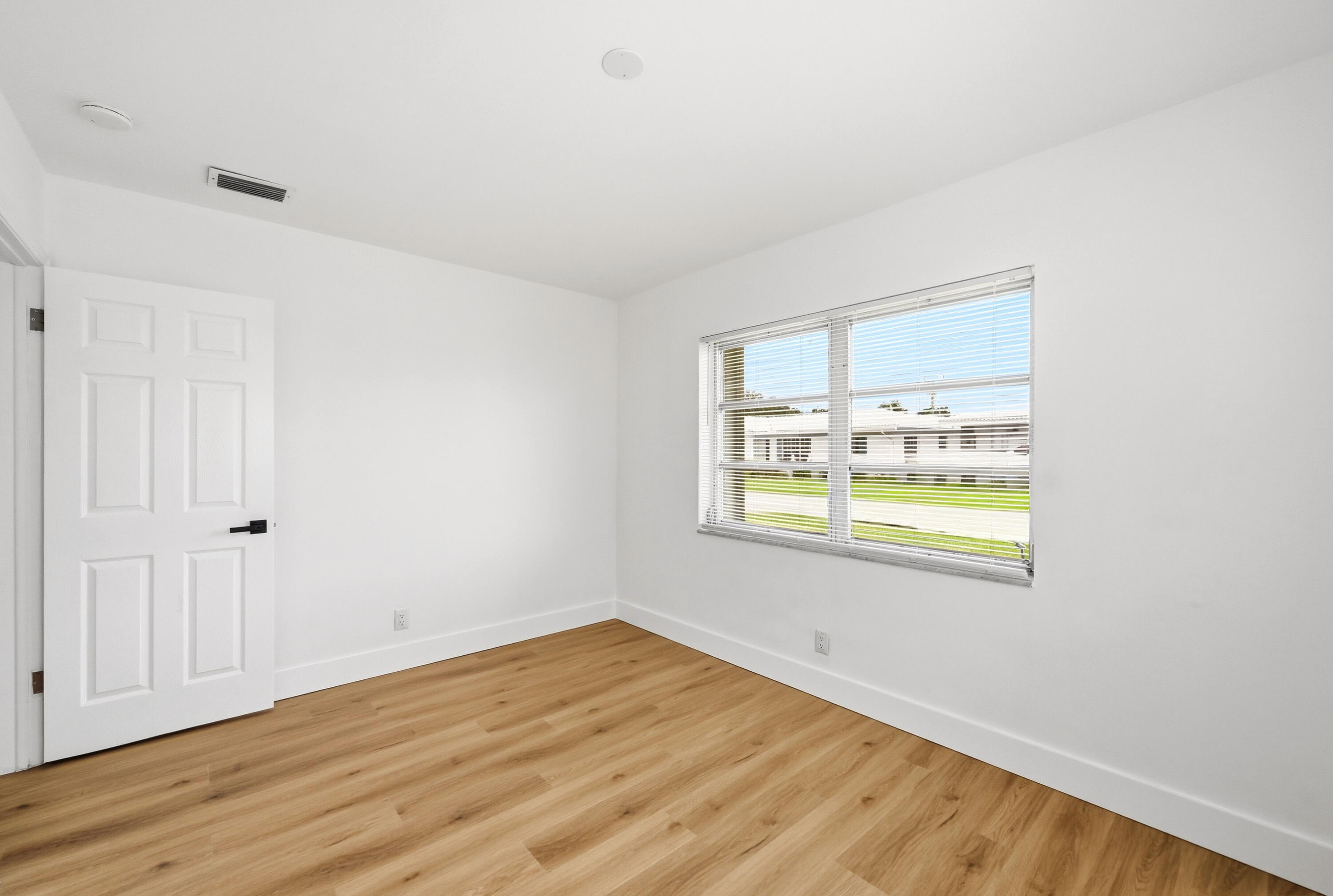 MAINLANDS OF TAMARAC LAKES - Residential