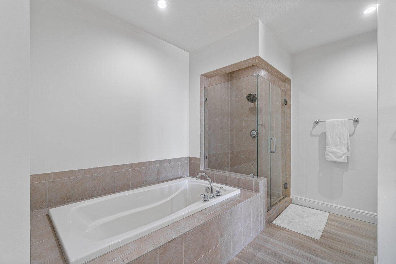 CITY WALK AT PINEAPPLE GROVE CONDO - Residential Lease