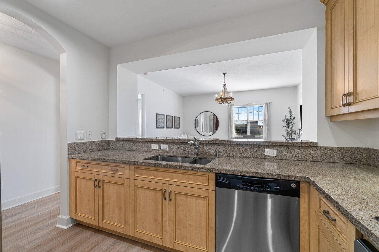 CITY WALK AT PINEAPPLE GROVE CONDO - Residential Lease