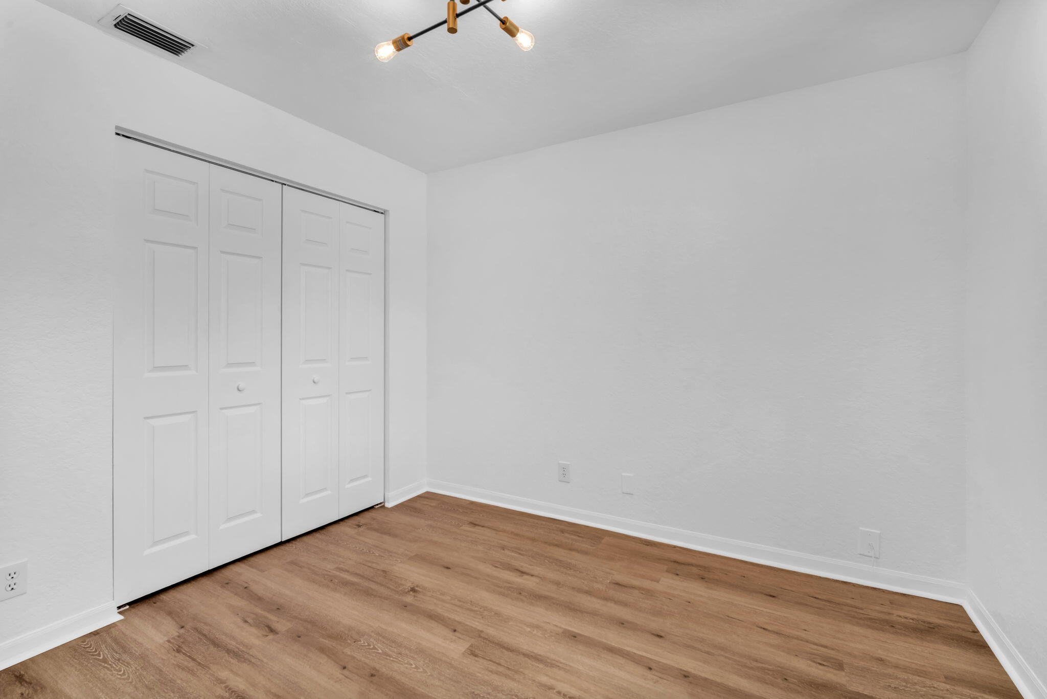 REGENCY LAKES AT COCONUT CREEK - Residential