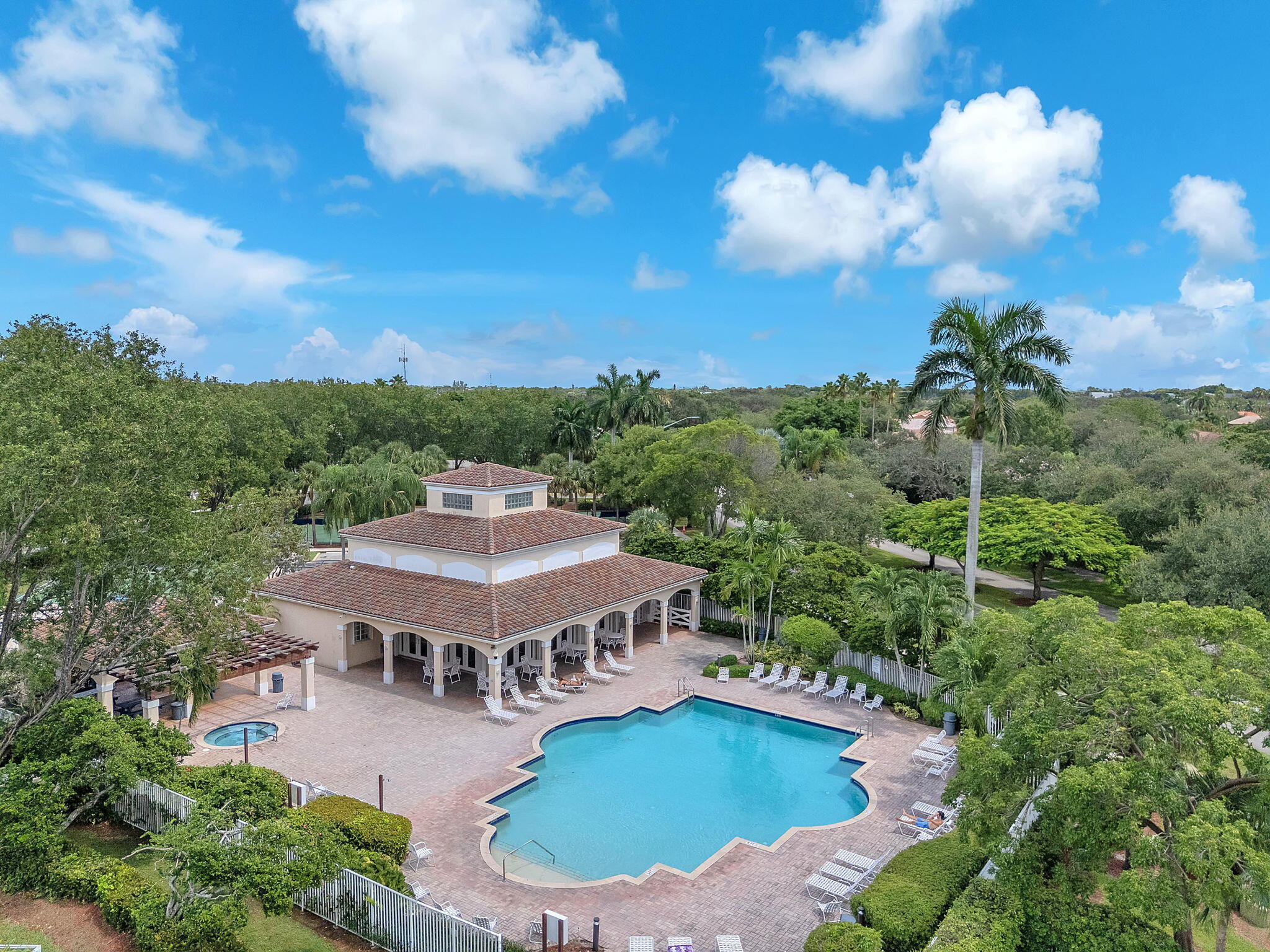 REGENCY LAKES AT COCONUT CREEK - Residential
