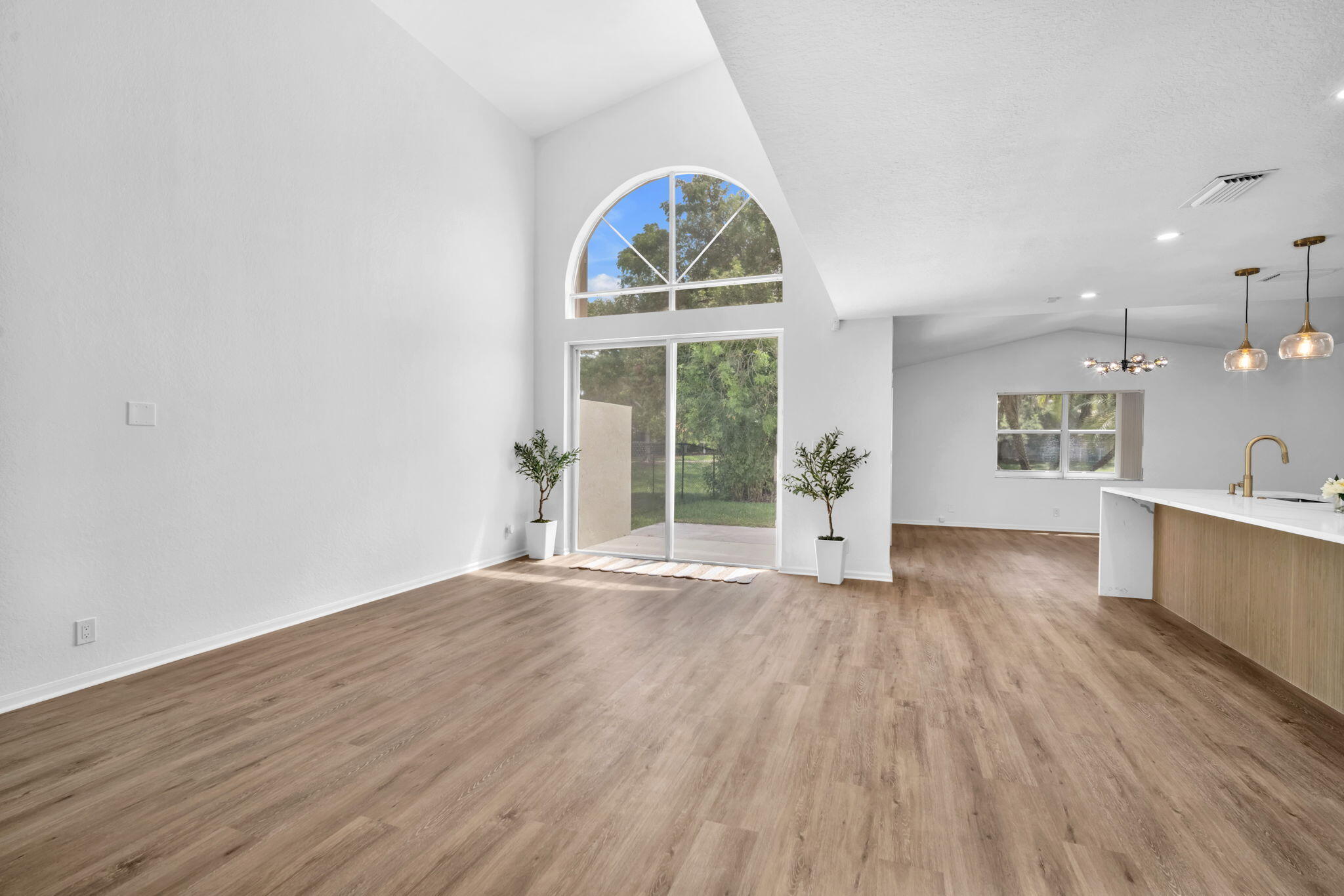 REGENCY LAKES AT COCONUT CREEK - Residential