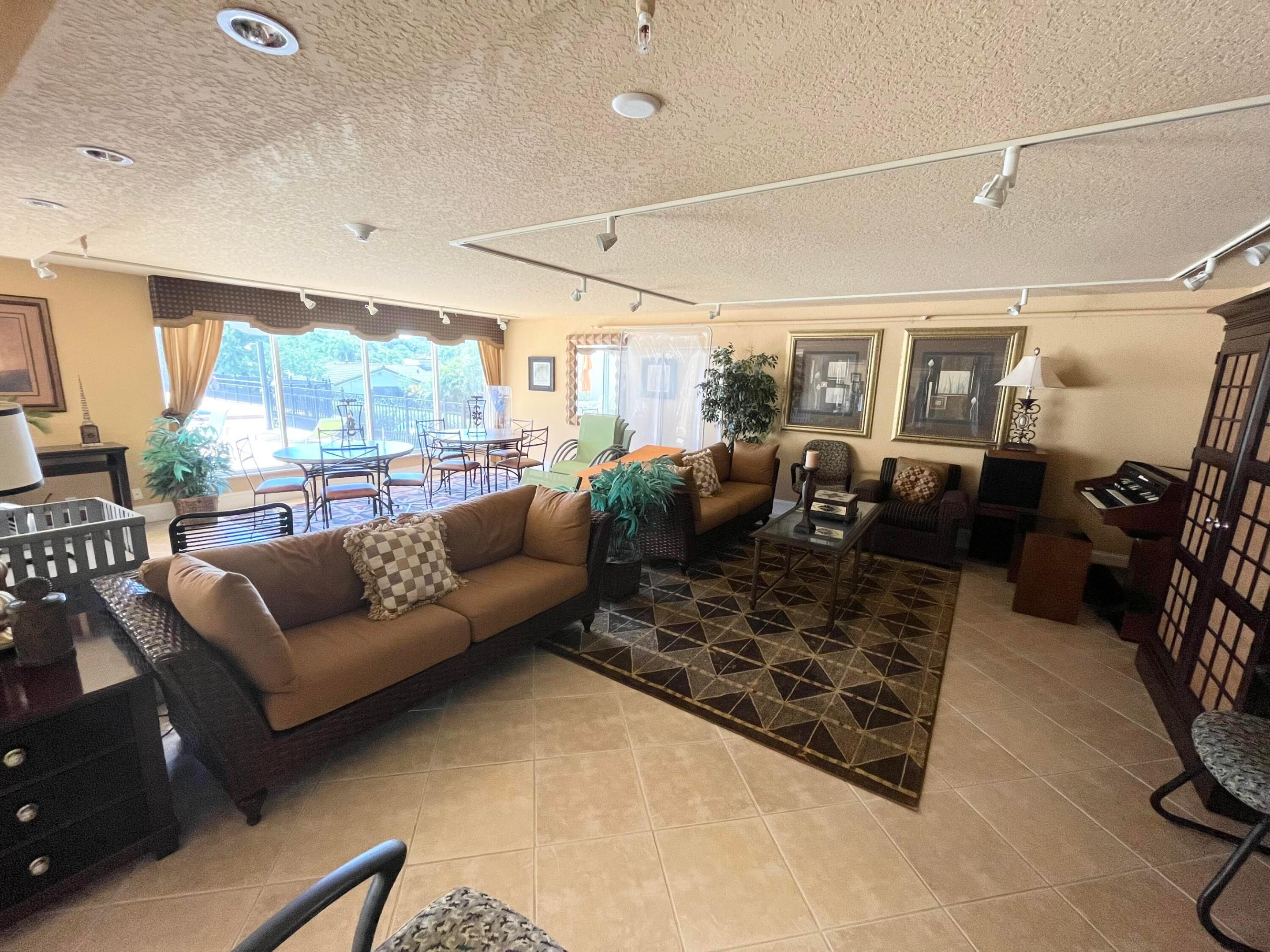 BOCA VIEW CONDO - Residential Lease