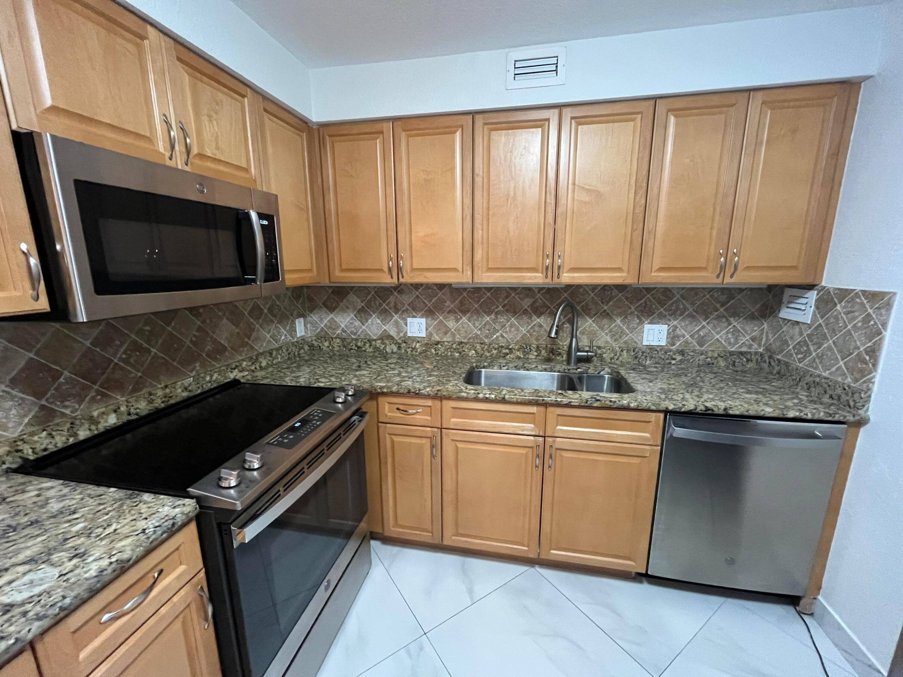 BOCA VIEW CONDO - Residential Lease