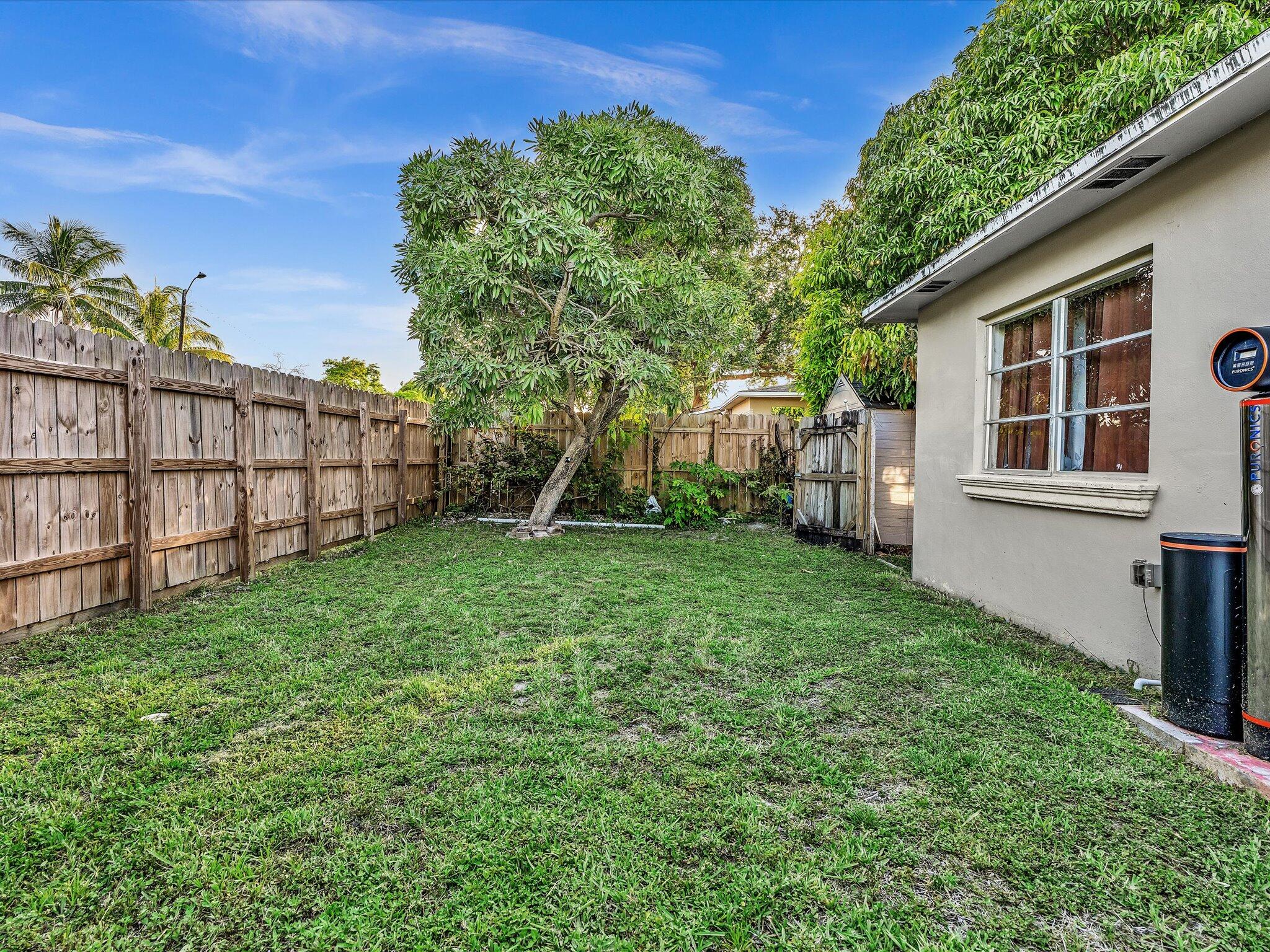 HOPPERS GARDEN - Residential Lease