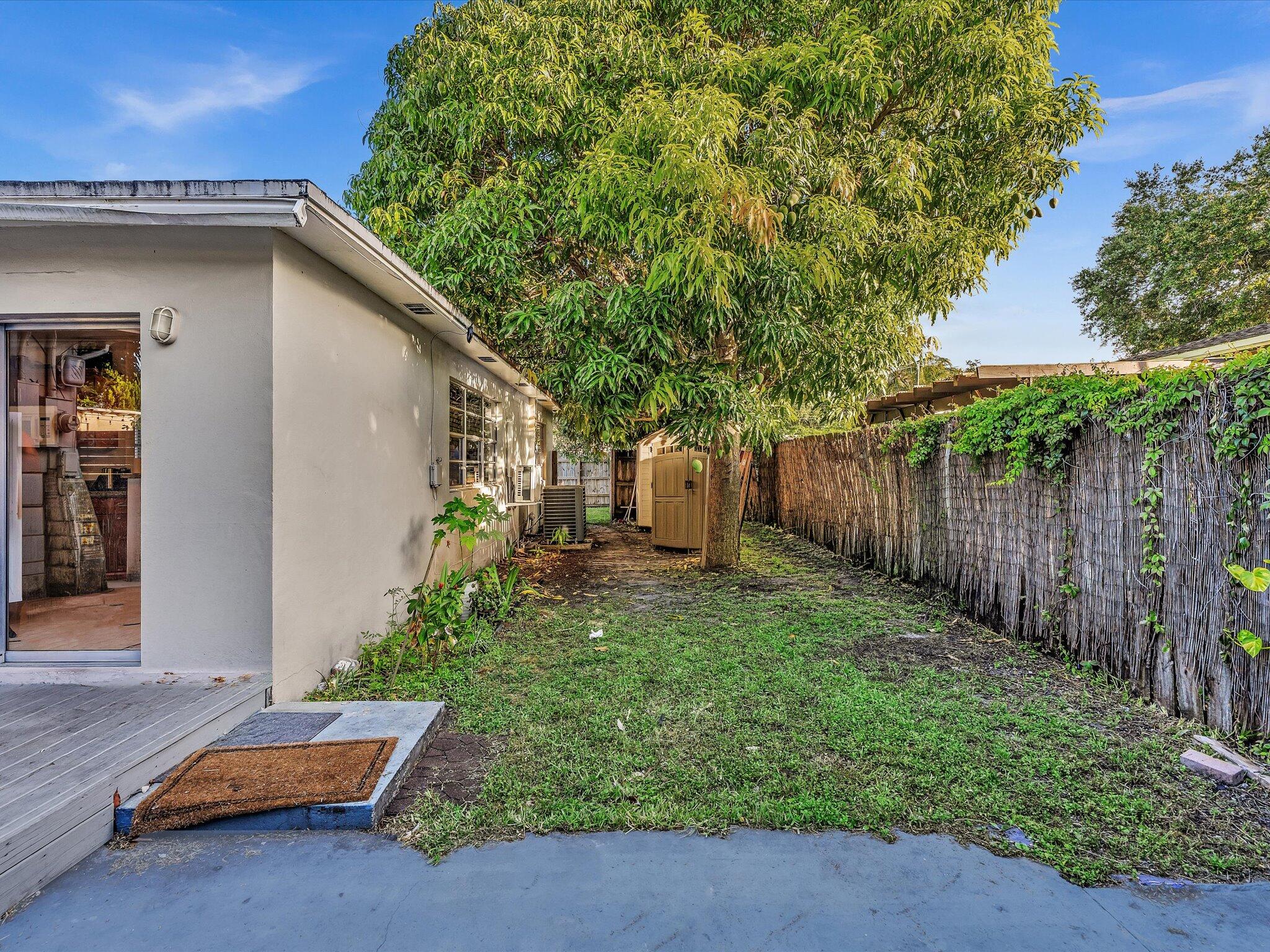 HOPPERS GARDEN - Residential Lease