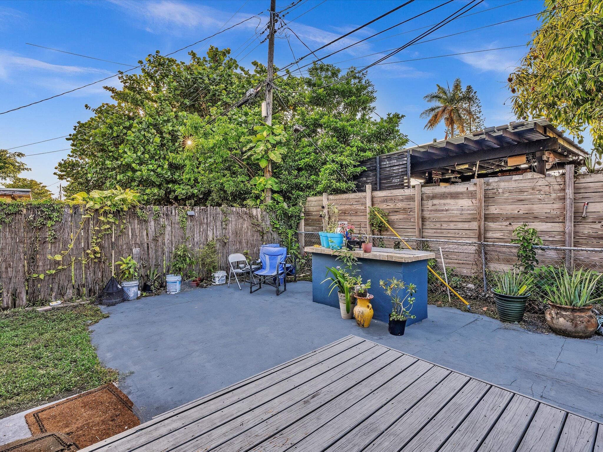 HOPPERS GARDEN - Residential Lease