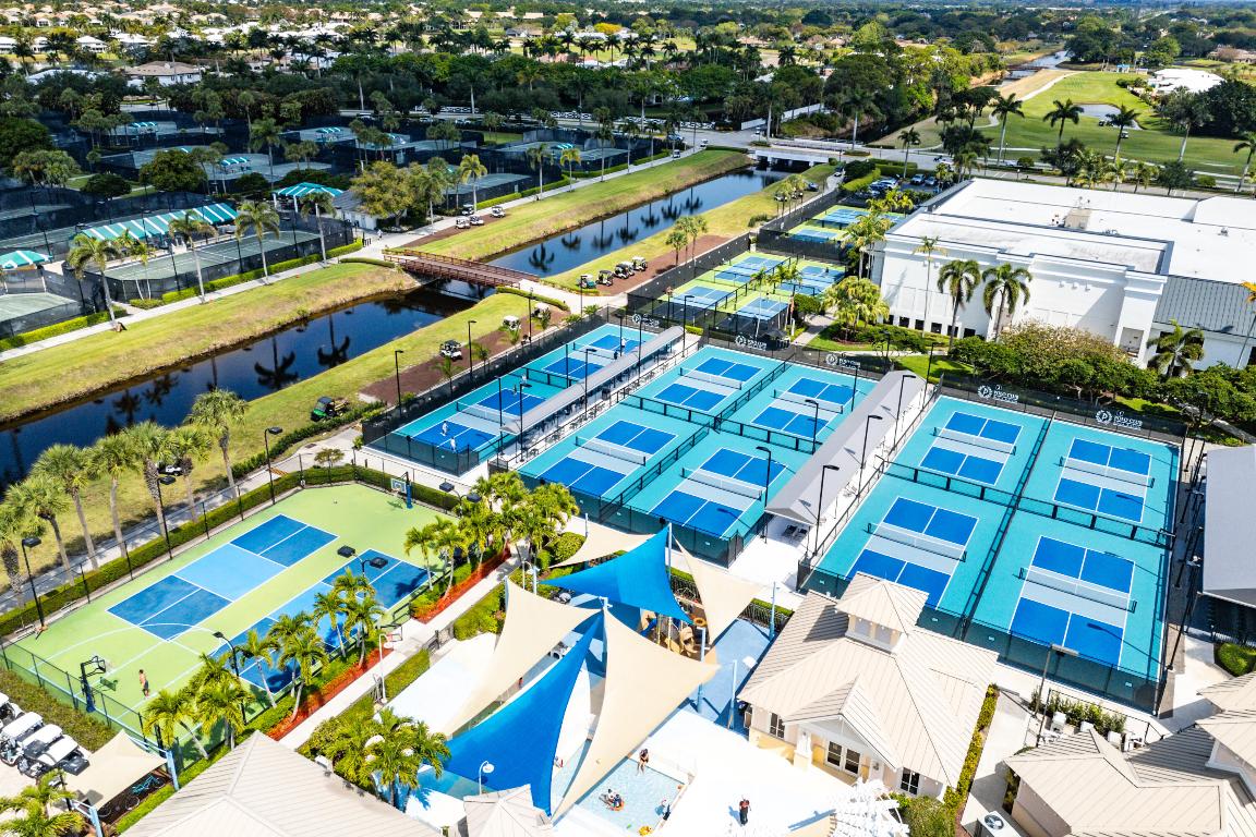 VINTAGE OAKS / POLO CLUB - Residential