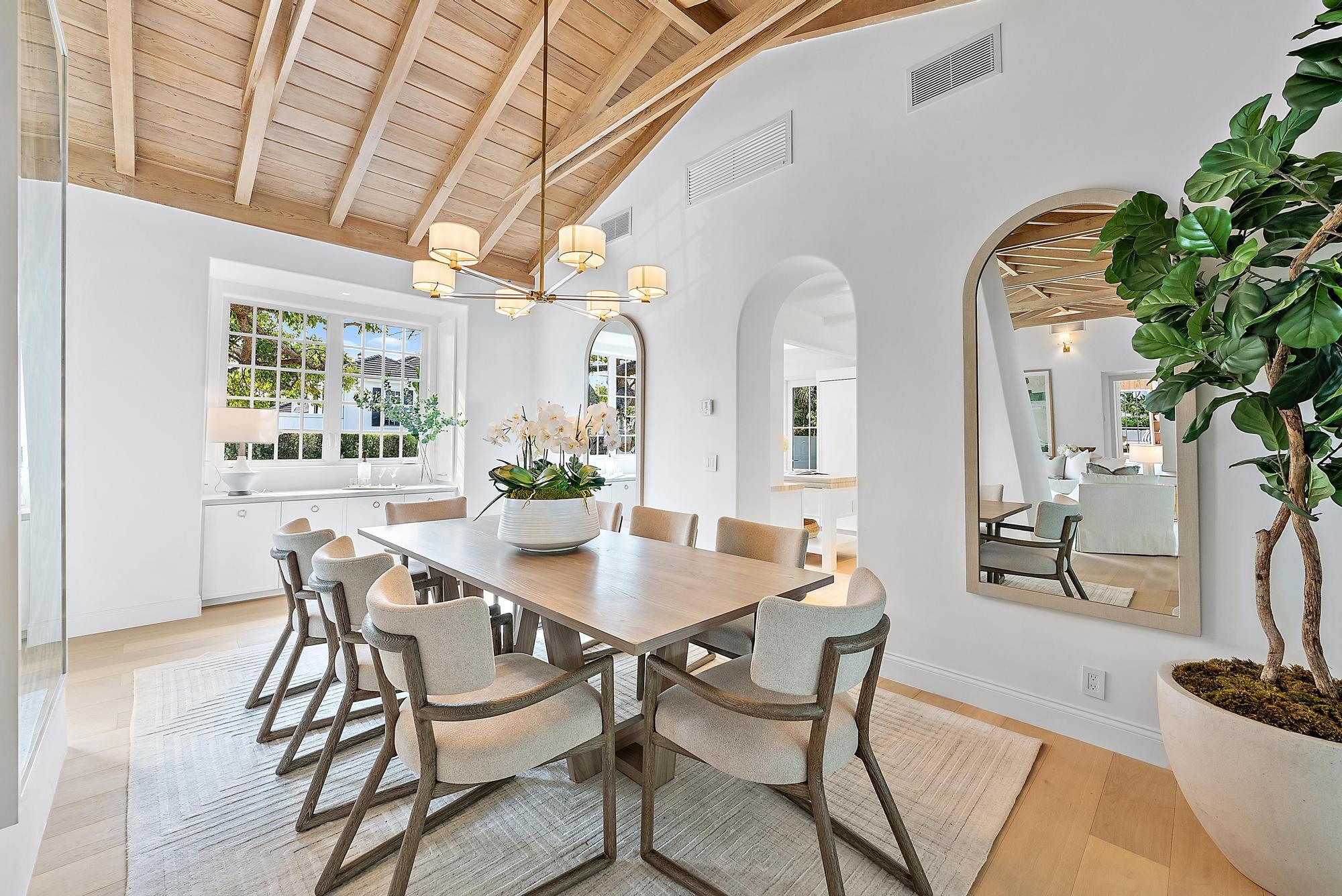 JAMAICA LANE IN - Residential