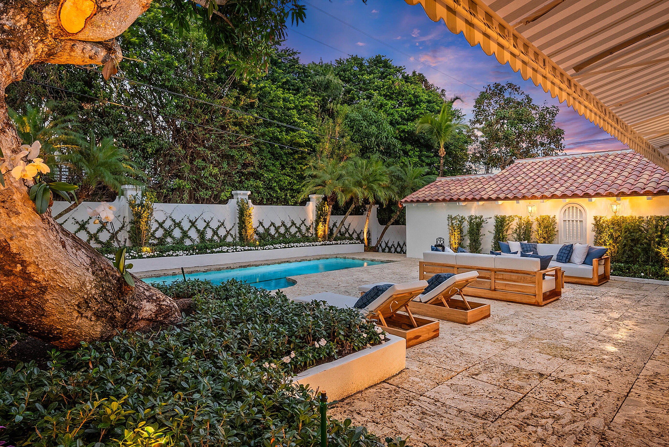 JAMAICA LANE IN - Residential