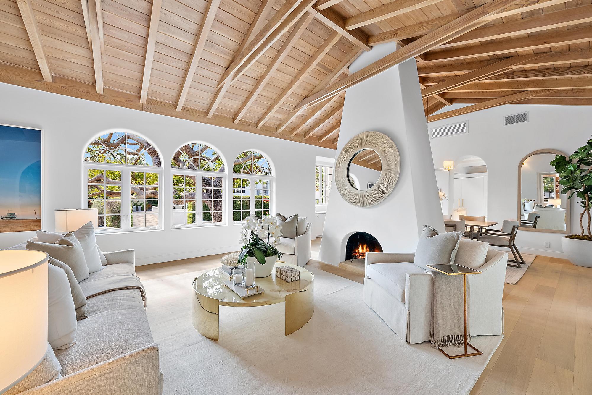 JAMAICA LANE IN - Residential