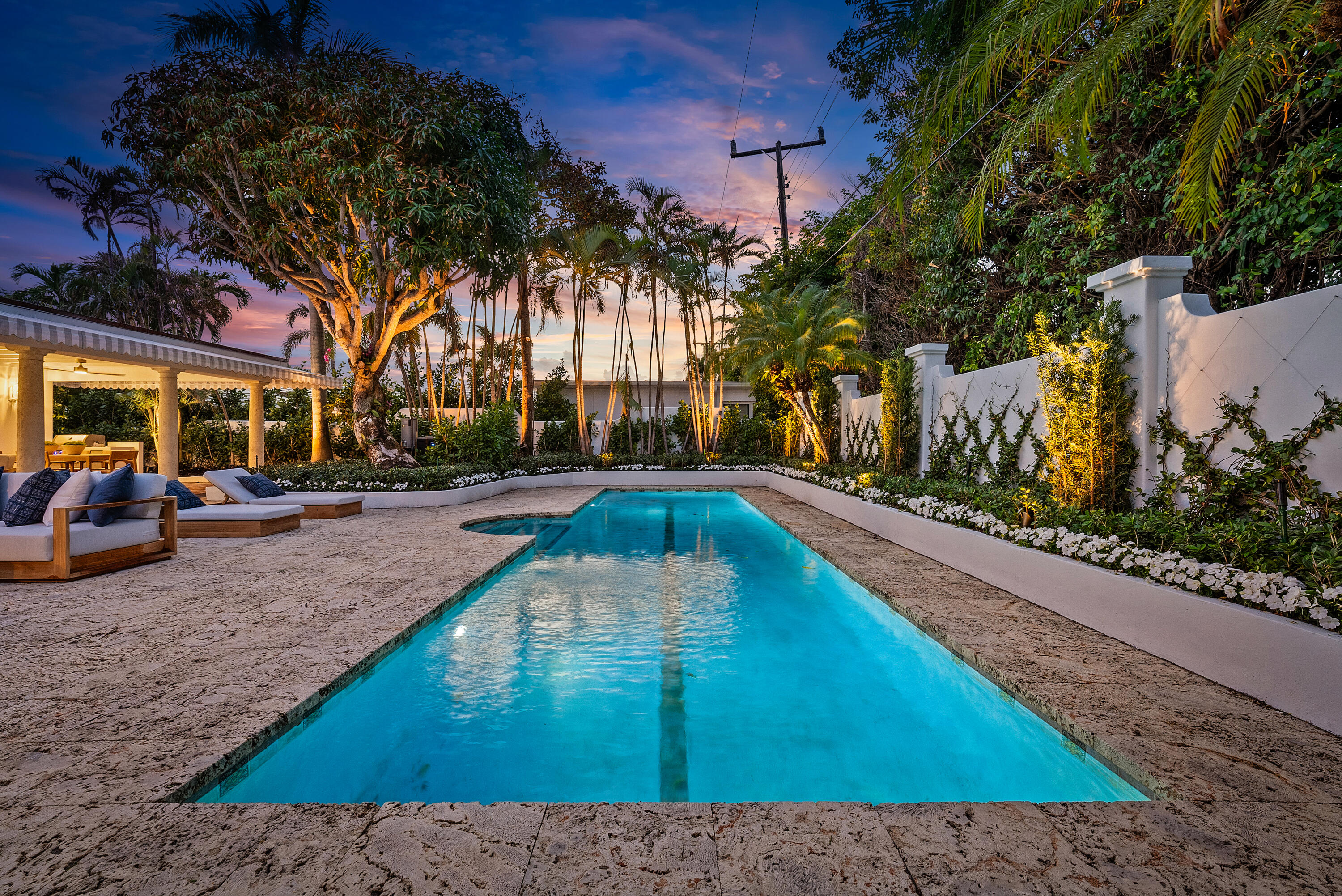 JAMAICA LANE IN - Residential