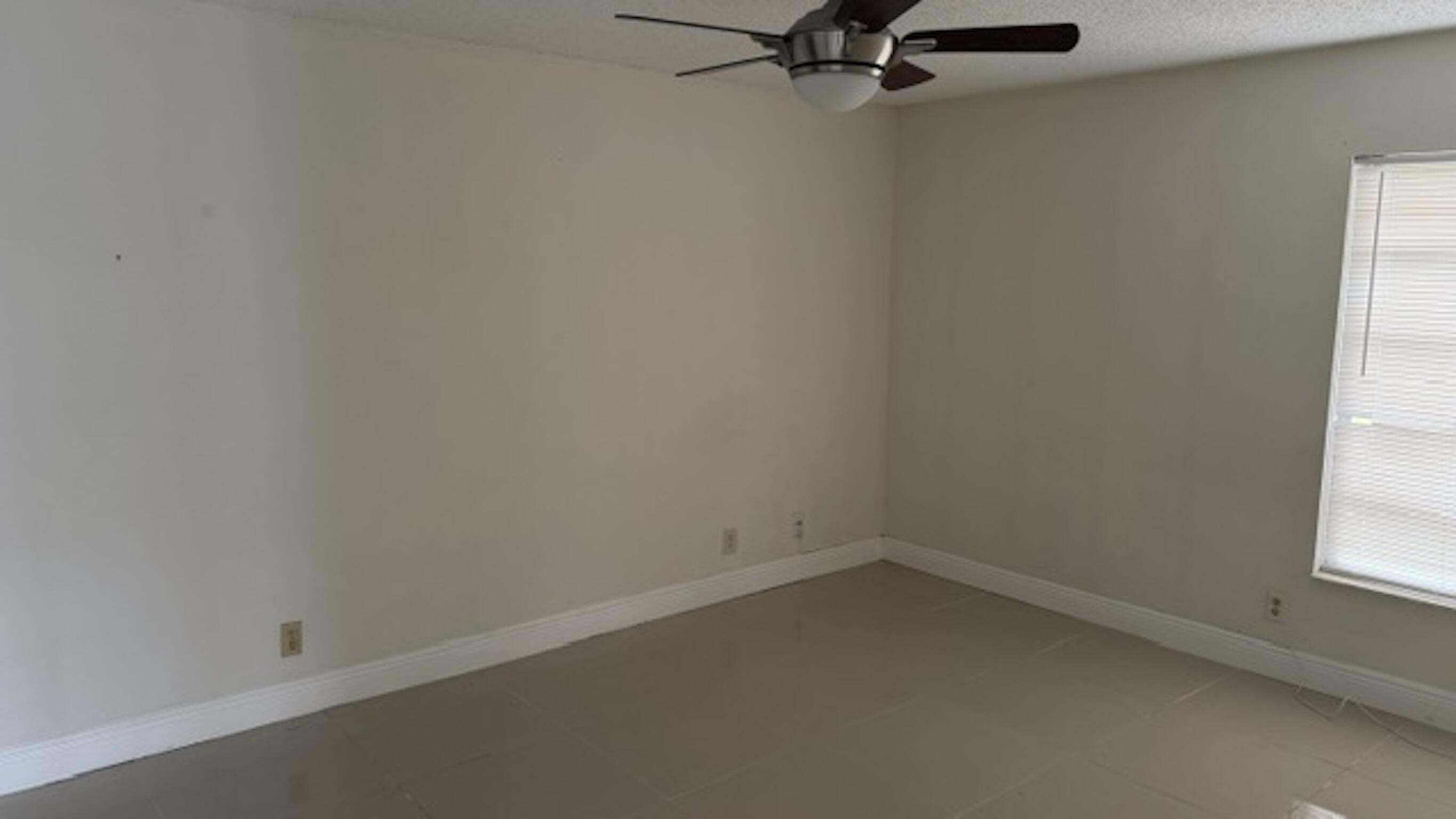 LAGO WEST CONDOMINIUM - Residential