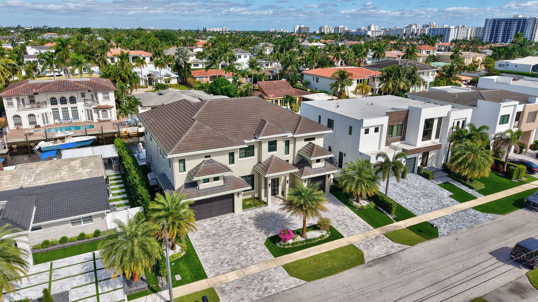 BOCA HARBOUR 4TH SEC - Residential