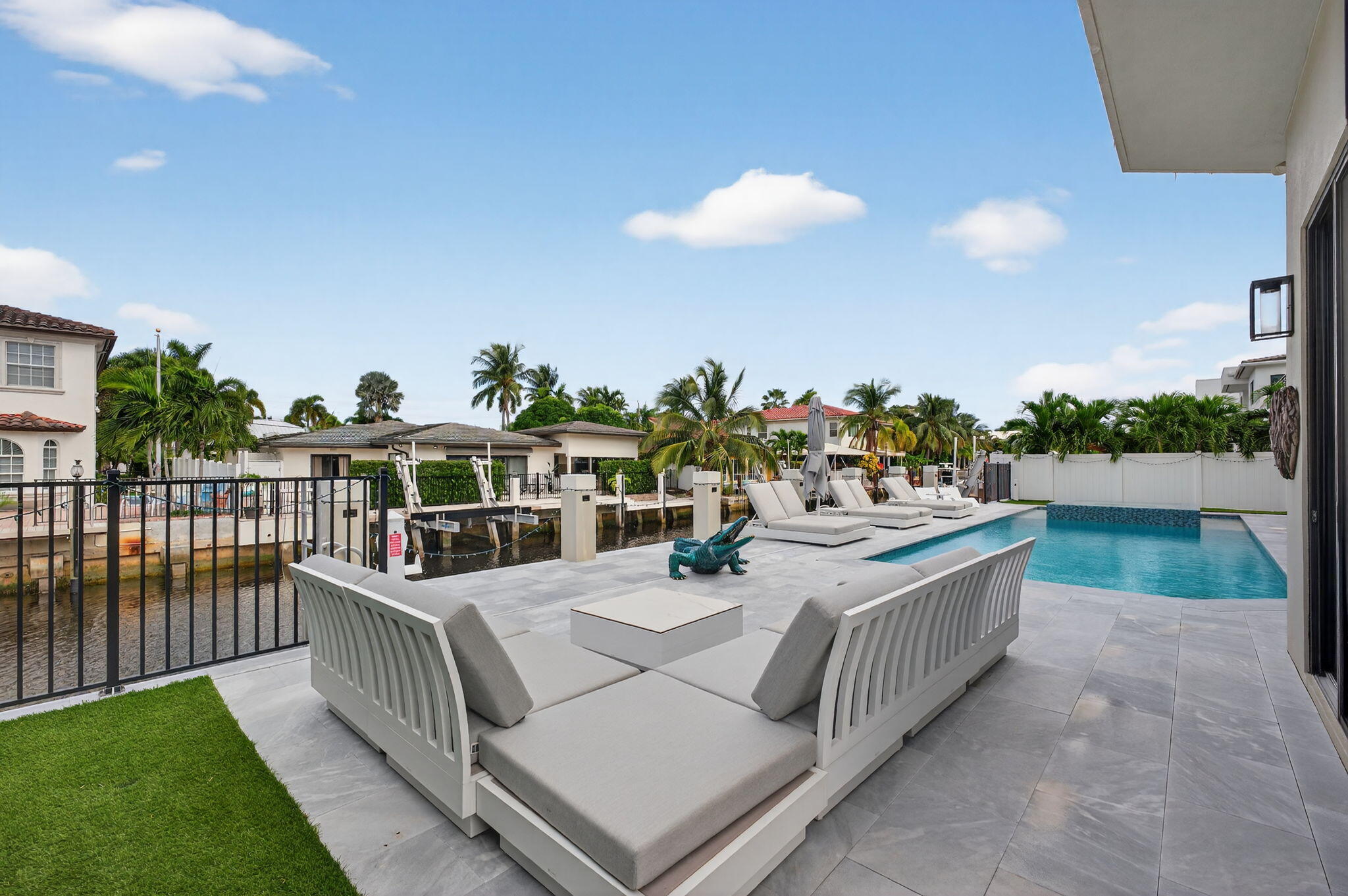 BOCA HARBOUR 4TH SEC - Residential