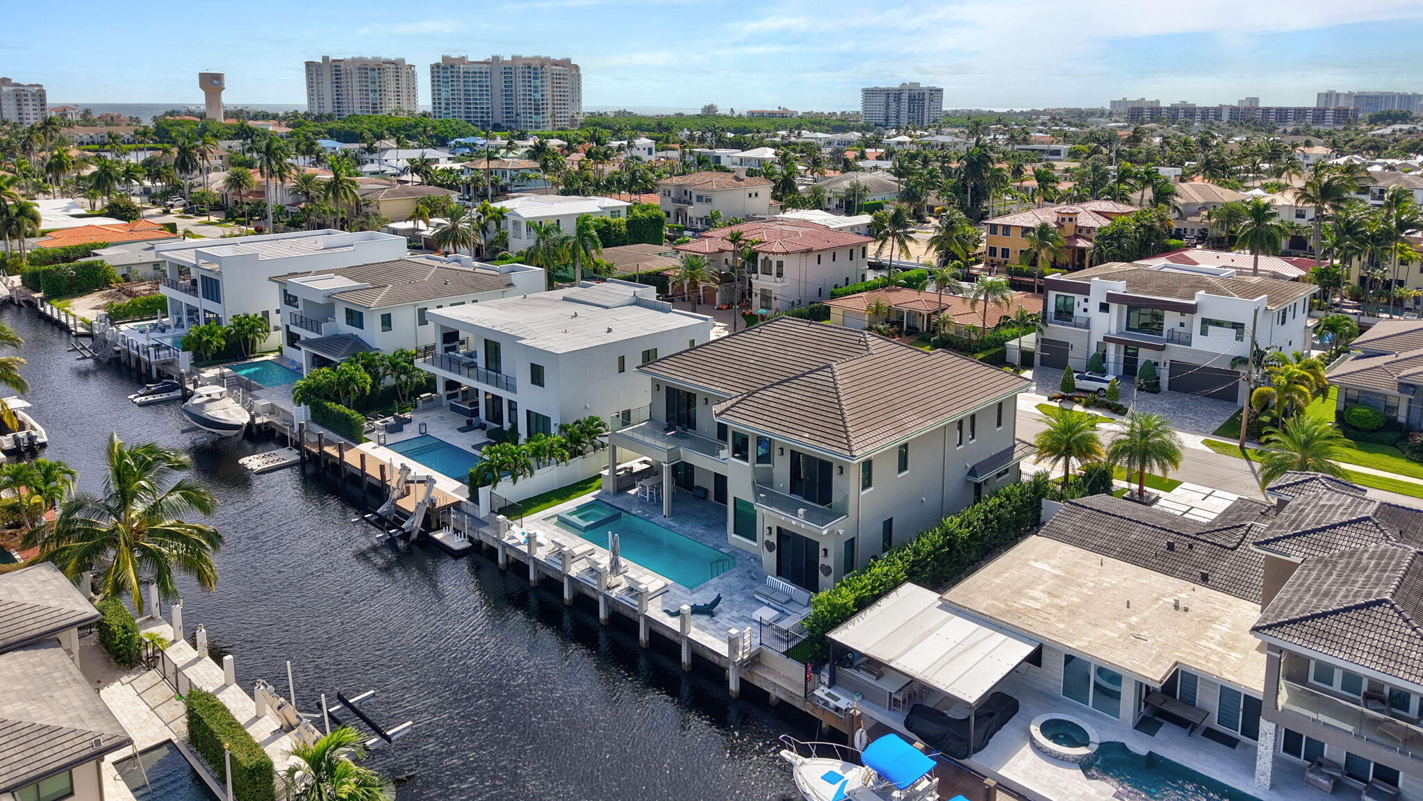 BOCA HARBOUR 4TH SEC - Residential