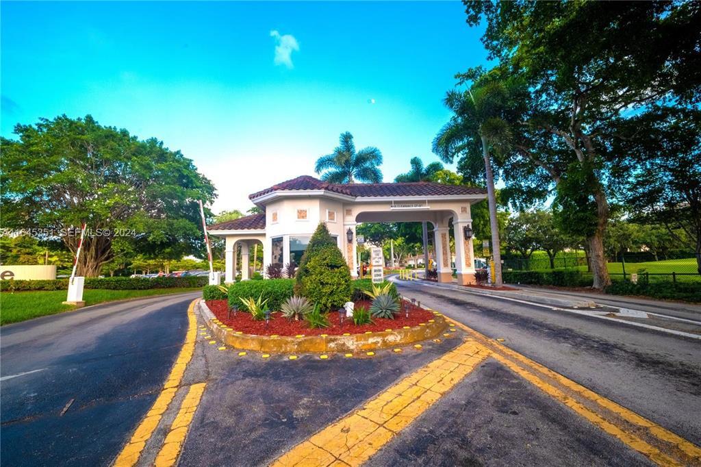 PARK PLACE CONDOMINIUM NO ONE - Residential Lease