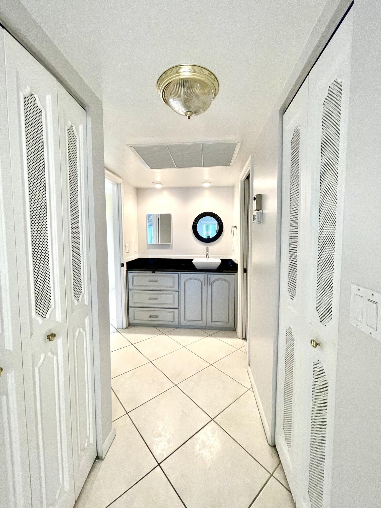 OXFORD CONDO - Residential Lease