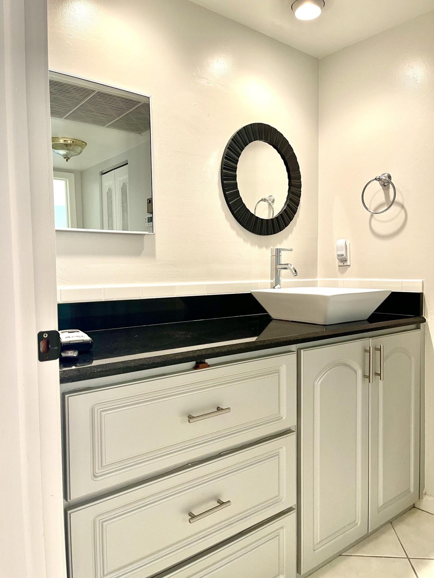 OXFORD CONDO - Residential Lease