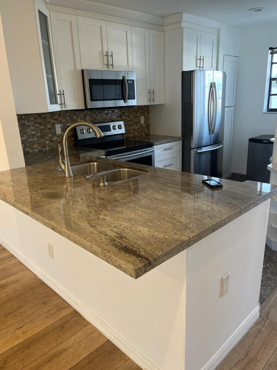 YORKVILLE - Residential Lease