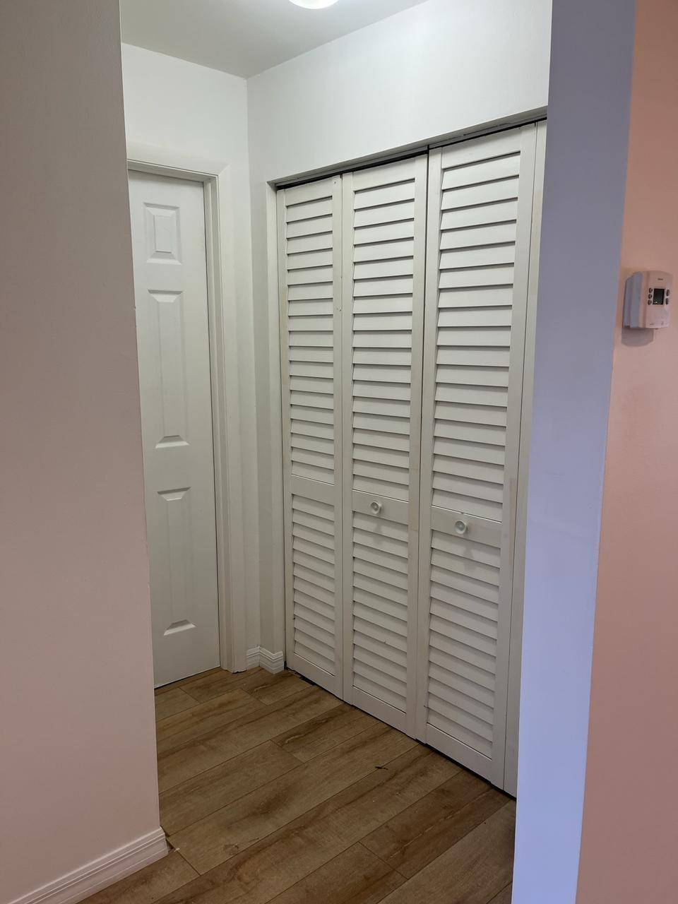YORKVILLE - Residential Lease