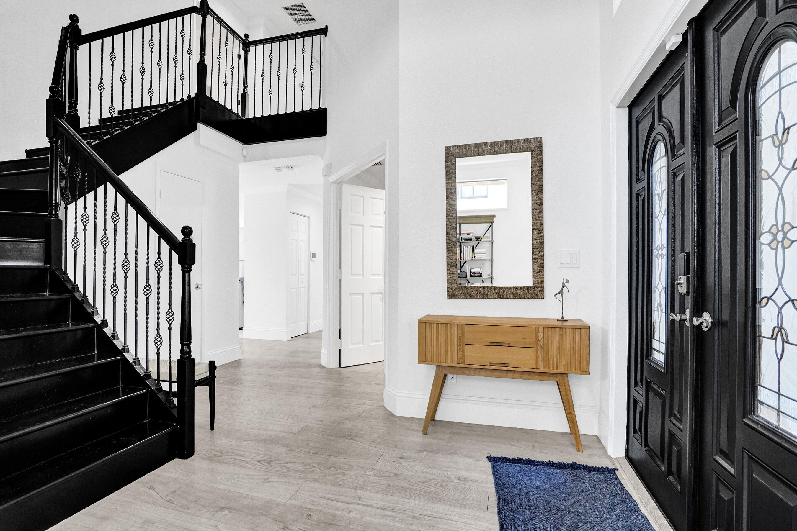 EMBASSY LAKES - Residential