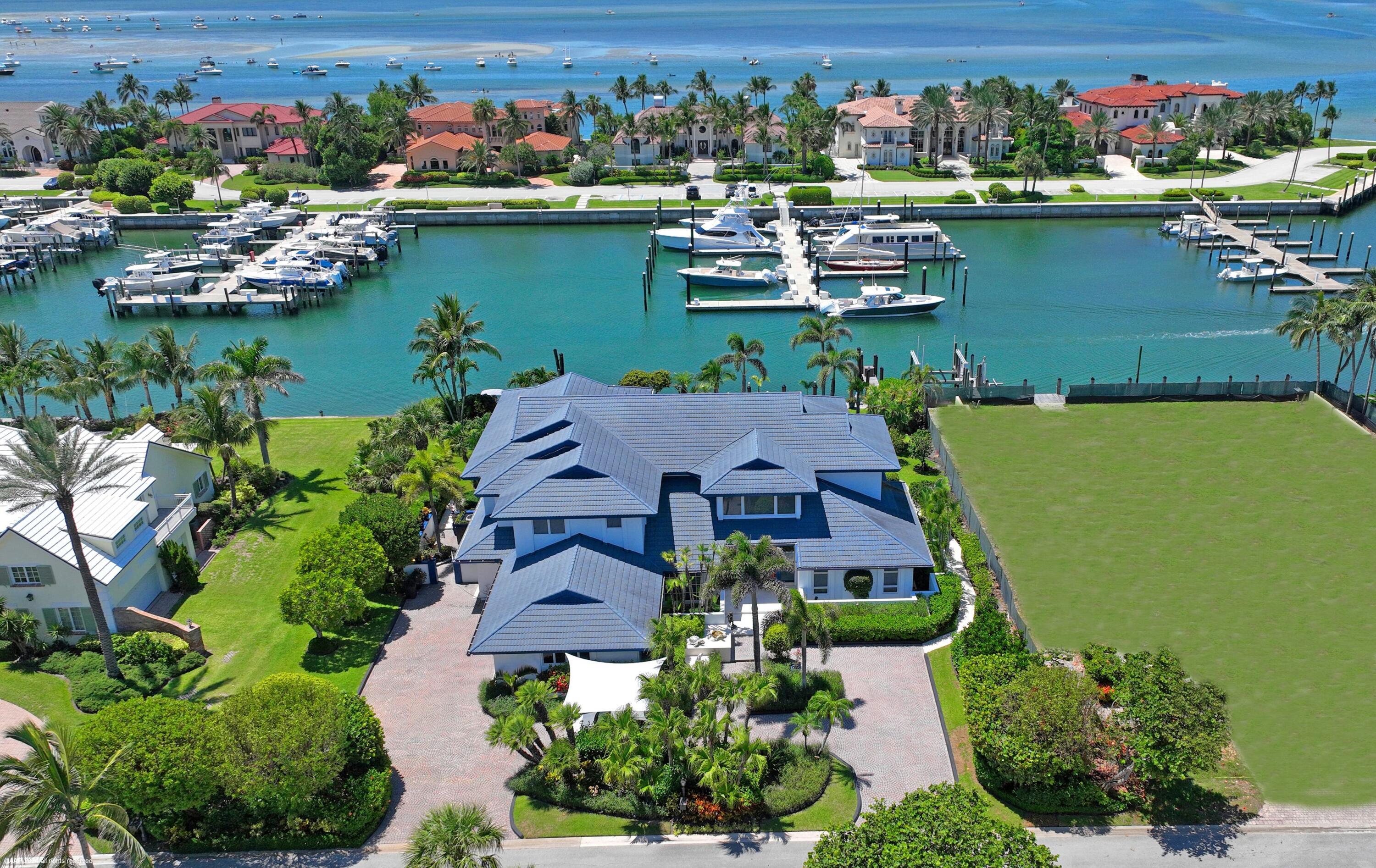 SAILFISH POINT - Residential