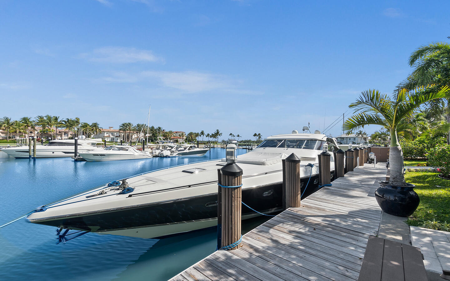 SAILFISH POINT - Residential