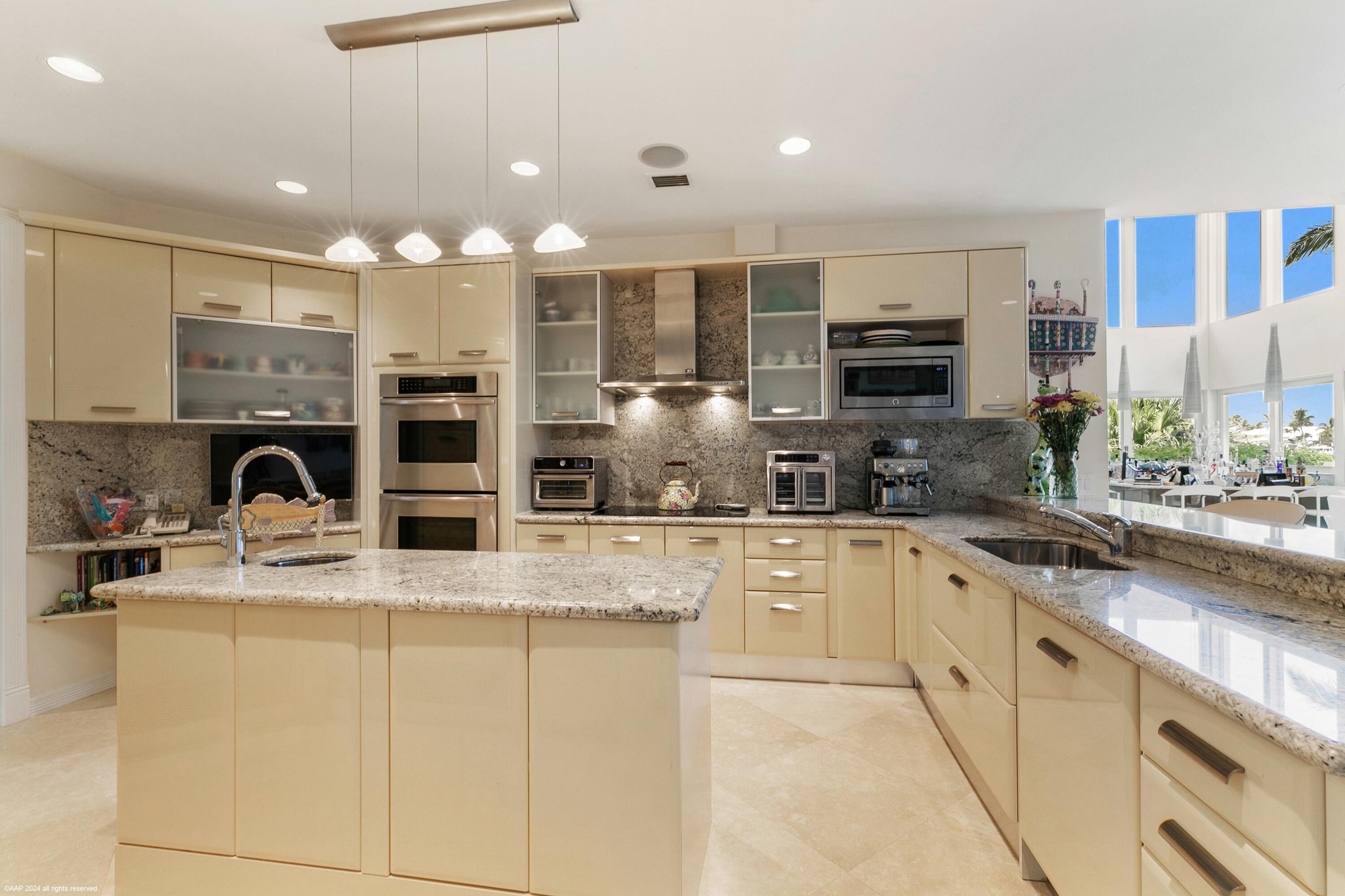 SAILFISH POINT - Residential