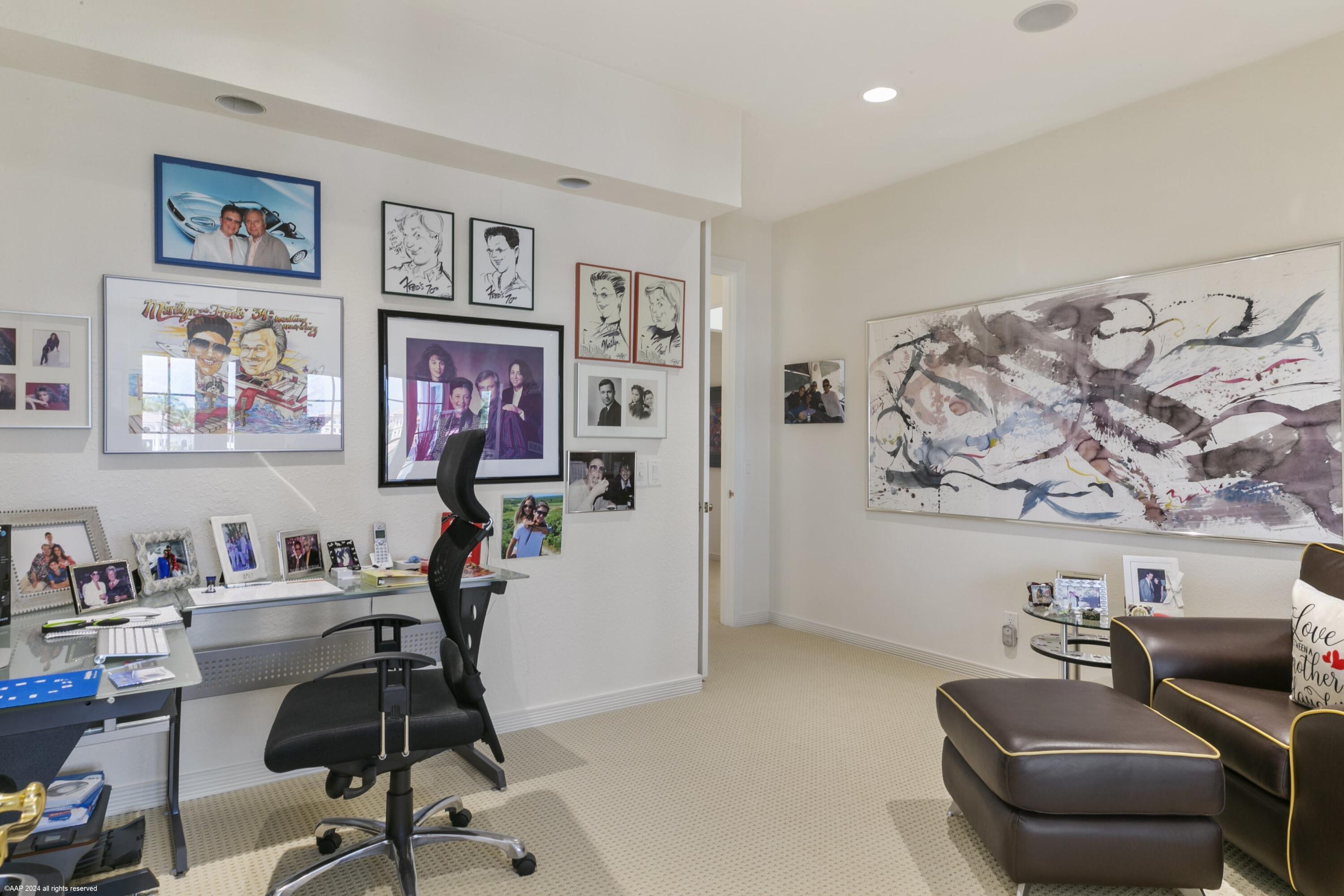 SAILFISH POINT - Residential
