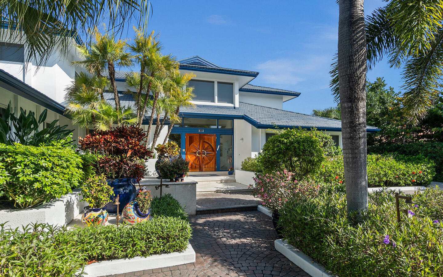 SAILFISH POINT - Residential