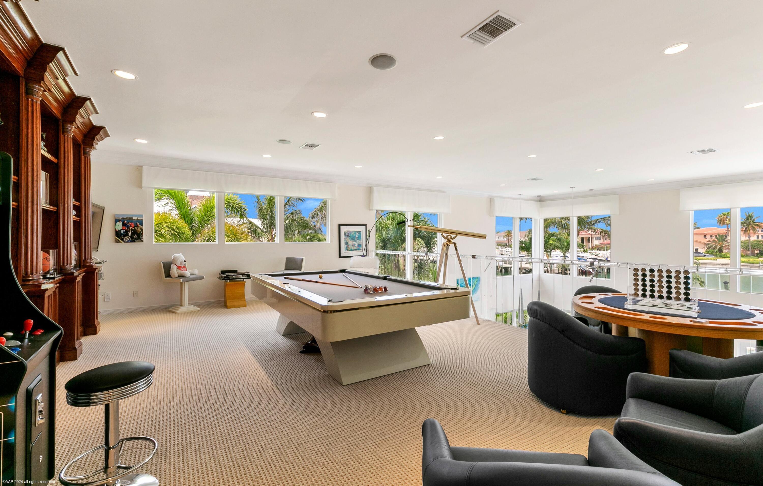 SAILFISH POINT - Residential