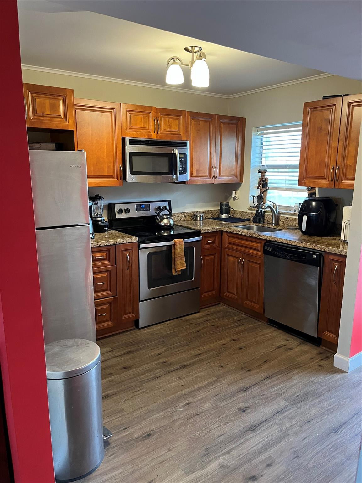 SUNRISE LAKES - Residential