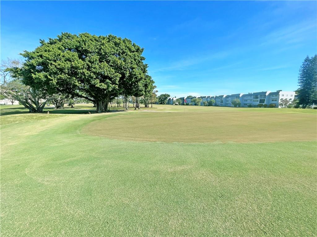Oriole Golf & Tennis Club - Residential
