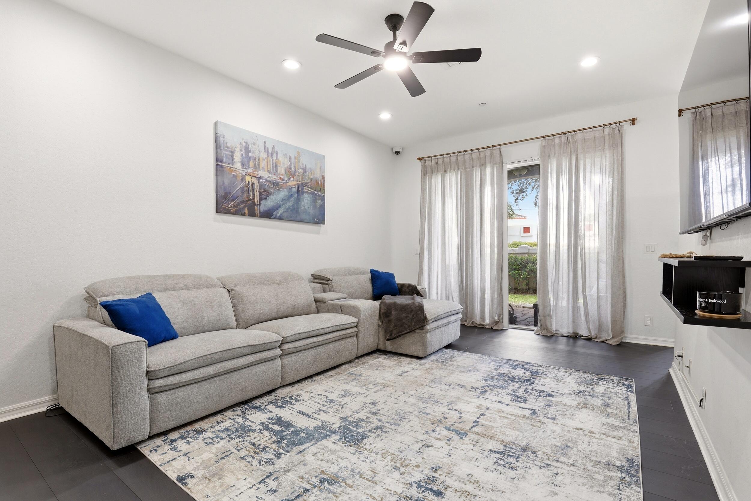 CARRIAGE POINTE TOWNHOMES PUD - Residential Lease