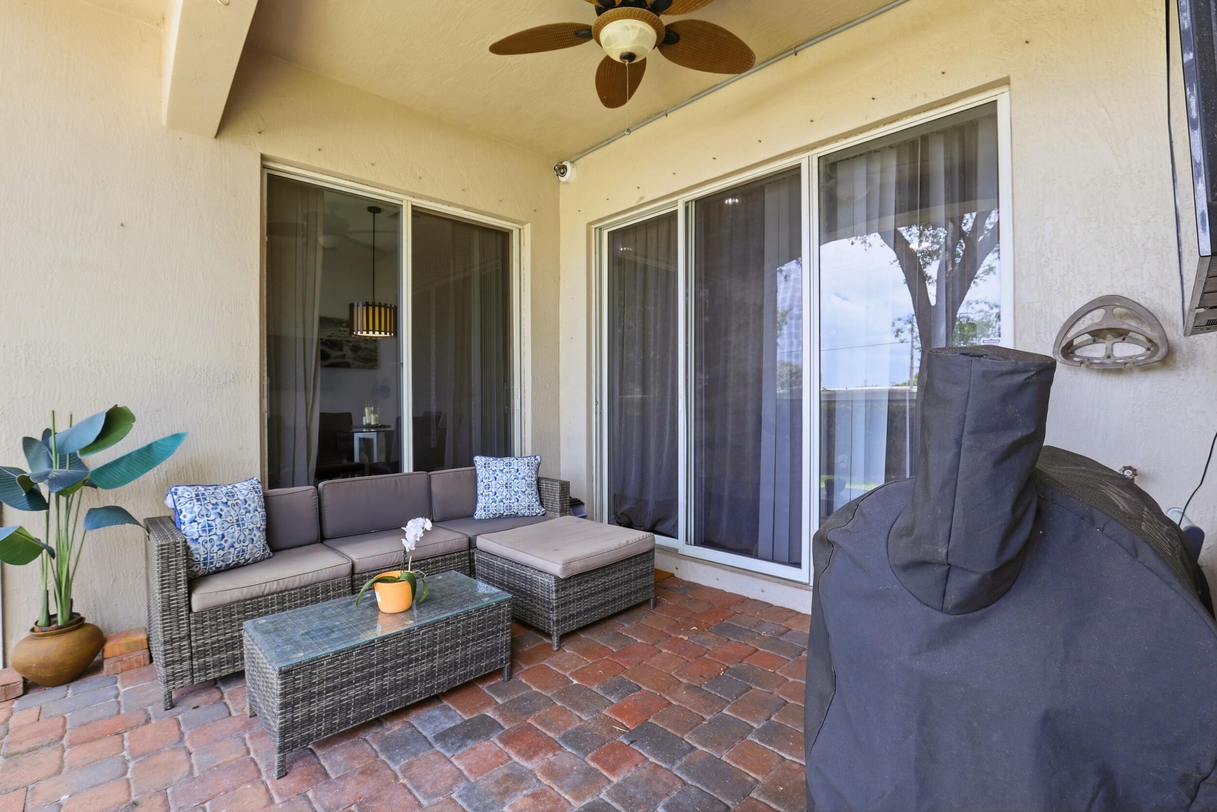 CARRIAGE POINTE TOWNHOMES PUD - Residential Lease
