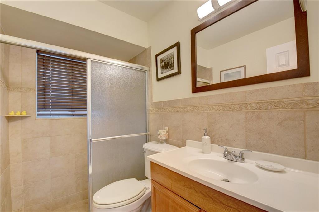 CRYSTAL HEIGHTS - Residential
