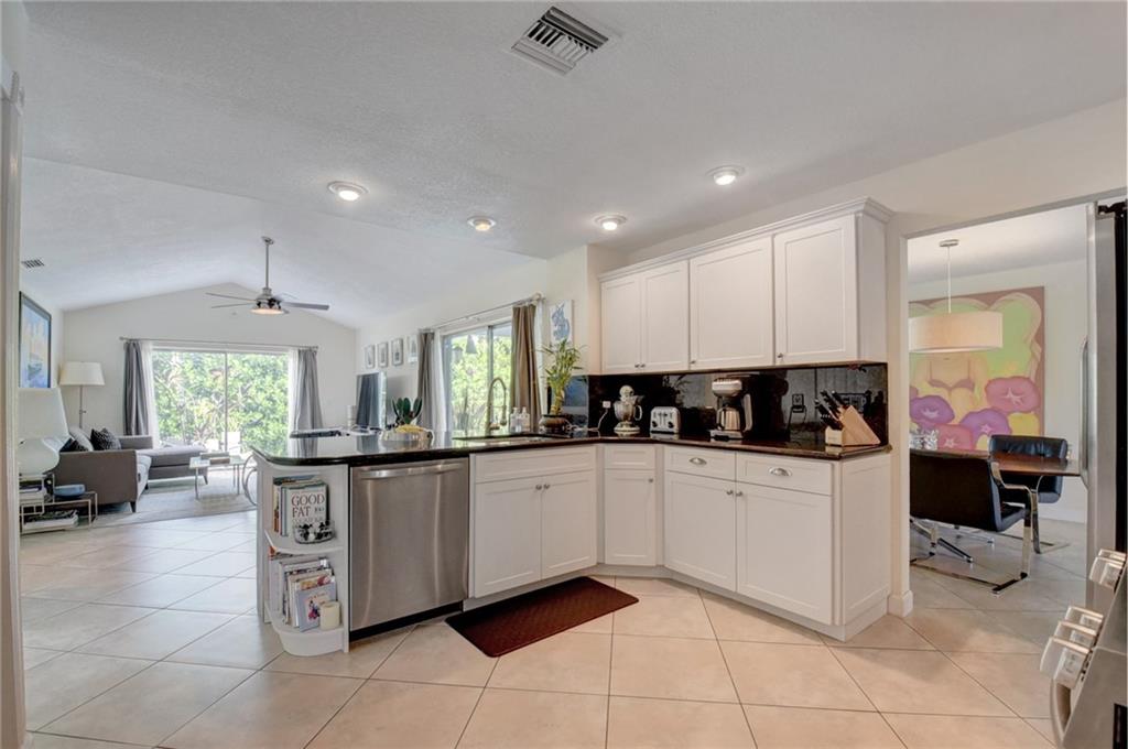 CRYSTAL HEIGHTS - Residential