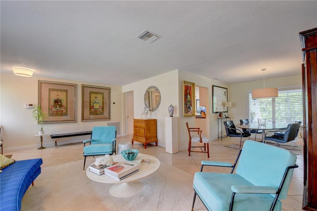 CRYSTAL HEIGHTS - Residential