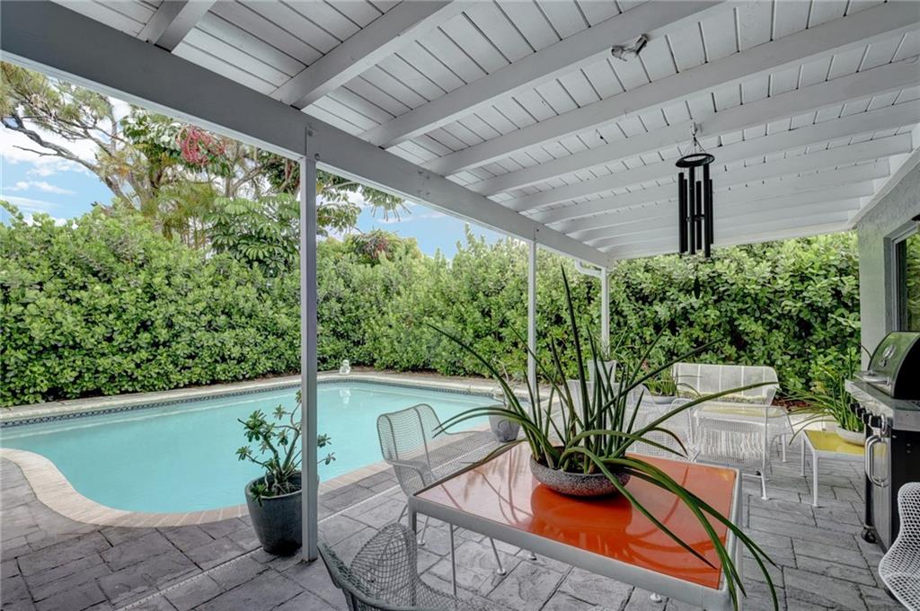 CRYSTAL HEIGHTS - Residential