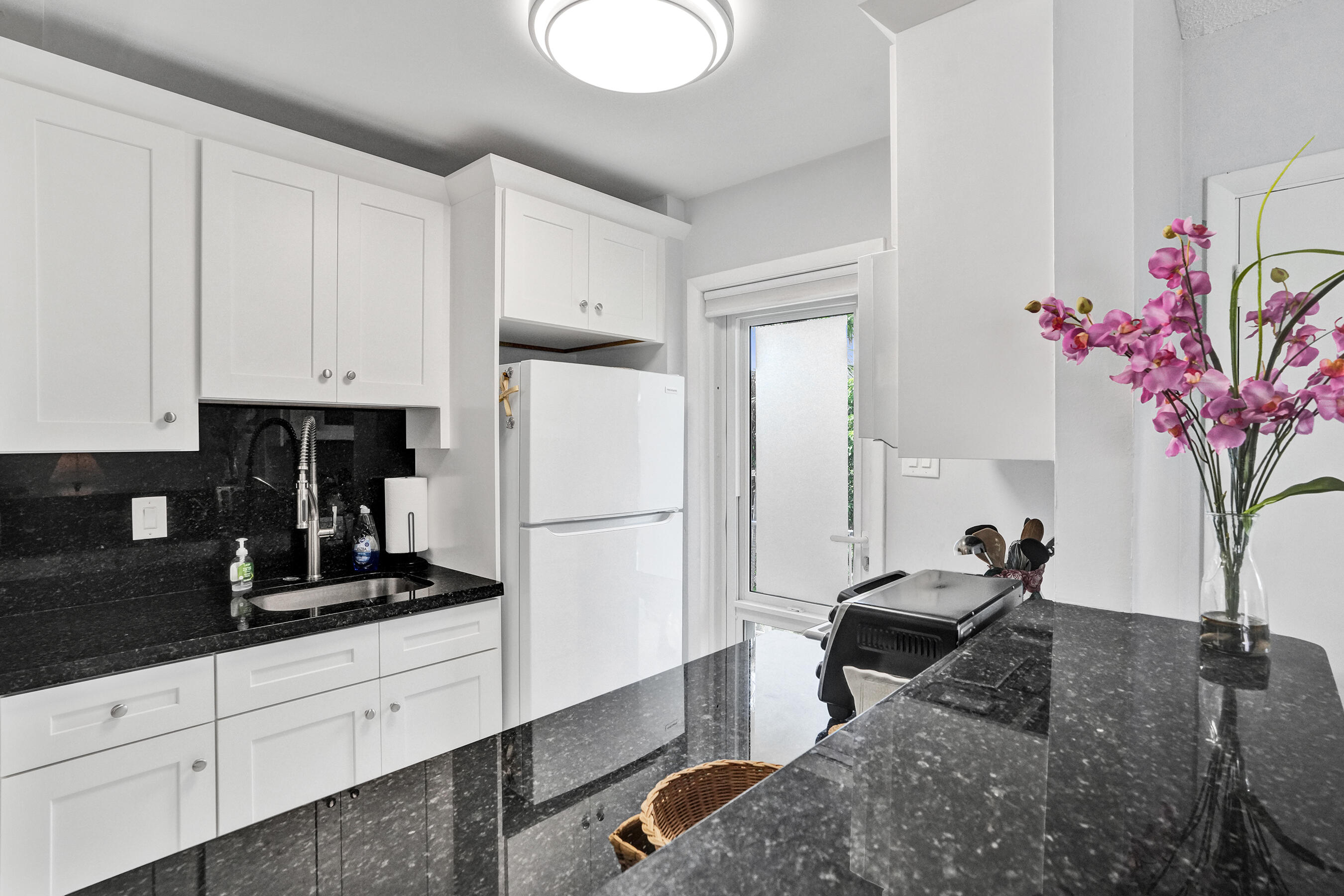 LEISURE GARDENS CONDO - Residential Lease